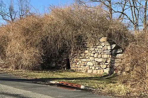 Lime kiln ruins