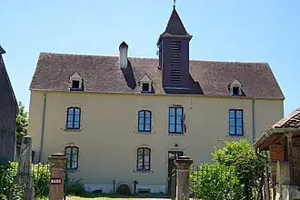 The town hall in Vilory