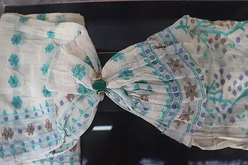 A scarf of Dhakai muslin, woven with 300 count yarn