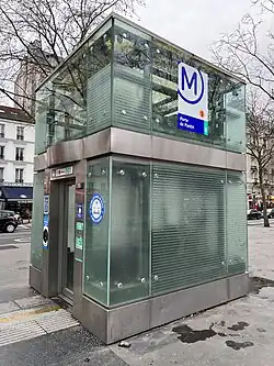 Lift at access 1
