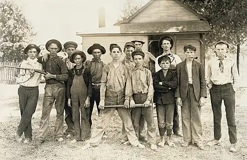 Baseball glass workers2
