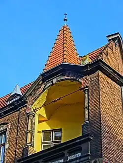Pinnacle detail