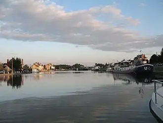 Loire lateral canal