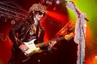 Bloom performing with Hanoi Rocks at Ilosaarirock 2008 festival