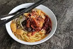 White curry mee from the Lim Sisters' Ayer Itam stall.