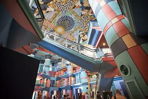 Duncan Hall, Rice University, US, by John Outram, 1996[90]