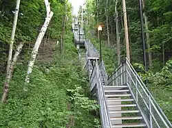 Dundurn Street South, Mountain-access stairway