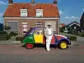 Wim Braakman&nbsp;[nl] in front his house of birth