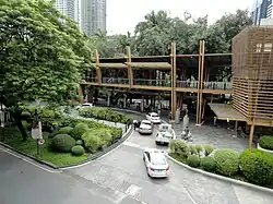 Entrance and taxi rank