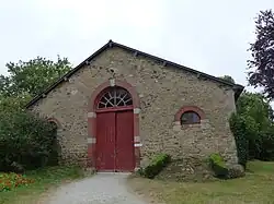 Carriage house