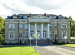 Herrenhaus Tüschow&nbsp;[de] in Vellahn