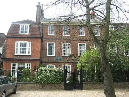 3 The Grove