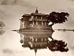 Jinshan Temple in 1871, during the Tongzhi period in the late Qing dynasty (1644–1912), photographed by John Thomson.