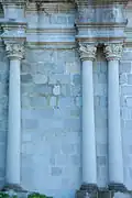 Columns with Corinthian capitals