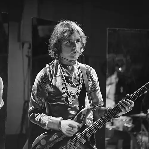 Jack Bruce (Cream) on Fanclub 1968.png