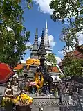 Statue of King Taksin at the temple