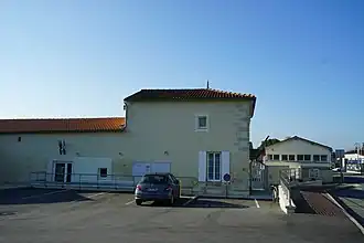 The town hall in Bougneau