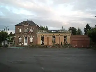 The town hall in Sainte-Geneviève