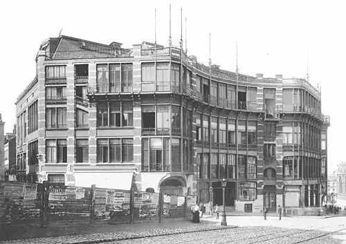 Façade of the Maison du Peuple/Volkshuis by Horta (1896–1899)