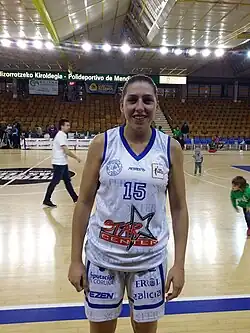 (8) Maria Araujo