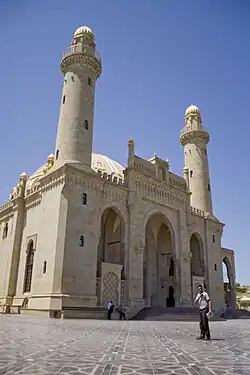 Taza Pir Mosque. Mirza Fatali Street (built in 1905—1915).[6] Architect Zivar bey Ahmadbeyov