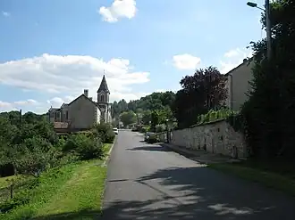 The road into Mouterre