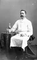 "Hawkins Ball's Bar", server