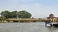 The railway bridge (in yellow) as seen today beside another bridge for vehicle.