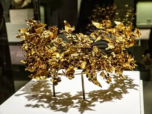 Gold funeral wreath of Queen Meda, Philip II's sixth wife