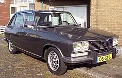 Renault 16 TX with twin headlights