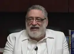Head and shoulders photo of Rubén Feldman González