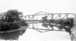 Pipeline over Shea's Creek, 1886., Image:Macleay Museum