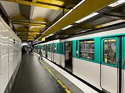 Line 3 platforms