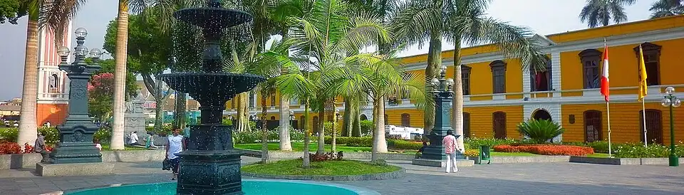 Panoramic view of the building and its adjacent park, including its German Tower and other monuments, as well as the Panteón de los Próceres.