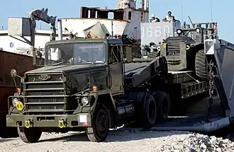 M915