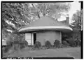 GENERAL VIEW OF ICEHOUSE, FROM NORTH - Fairvue, icehouse, U.S. Highway 31-E, Gallatin, Sumner County, TN HABS TENN,83-GAL.V,1A-2